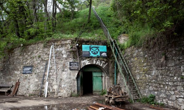 17 punëtorë të Trepçës largohen përkohësisht nga puna