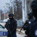 Policia gjen armë e municione në tri lokacione në veri