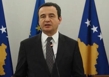 Kryeministri  Albin Kurti ka njoftuar se sot hyn në fuqi vendimi për rritjen e pagës minimale në 500 euro.