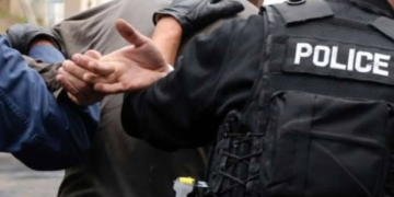 Ekskluzive | E goditi me shuplakë të miturin dhe videoja u bë virale – Policia arreston 19-vjeçarin në Mitrovicë