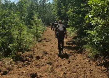 Prokuroria: Radojeviq bashkë me të tjerë fshehën trupat e 23 viktimave në dy varreza