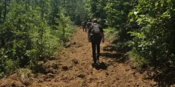 Prokuroria: Radojeviq bashkë me të tjerë fshehën trupat e 23 viktimave në dy varreza